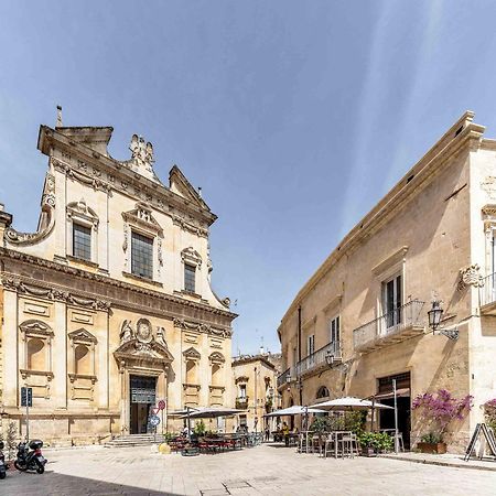 Limehome Lecce Palazzo Bn Zewnętrze zdjęcie